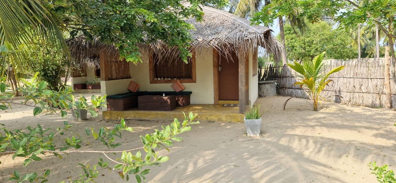Thatched Bungalow Bench Cushions Planters